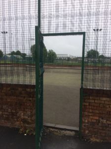 Gate fixed